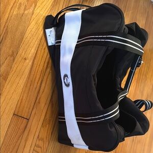 New Chic Black and White Duffel Bag